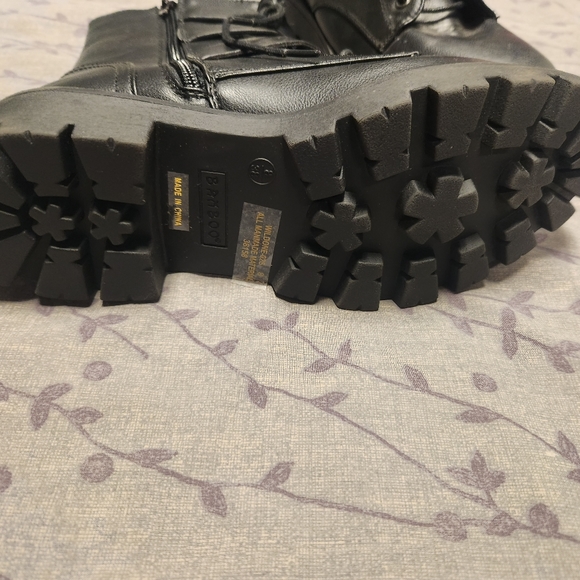 Bamboo size 8 boots - Picture 2 of 4